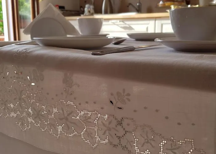 לינה וארוחת בוקר Il Nido 4*